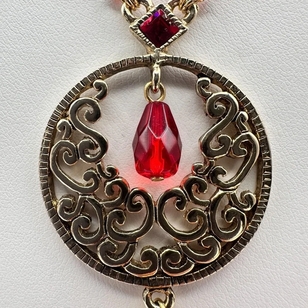 Vintage Y2K Cookie Lee Red Stone‎ Necklace Gold Tone Filigree Tassel Statement